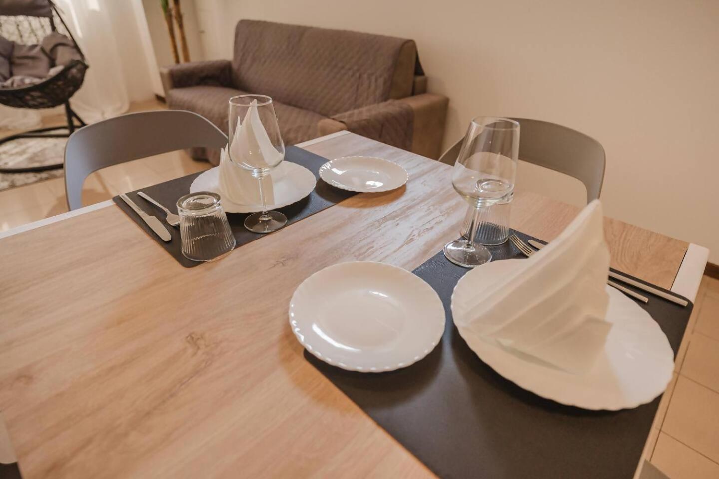 Apartamento Unico 8 -alloggio A 450mt Dalla Stazione *