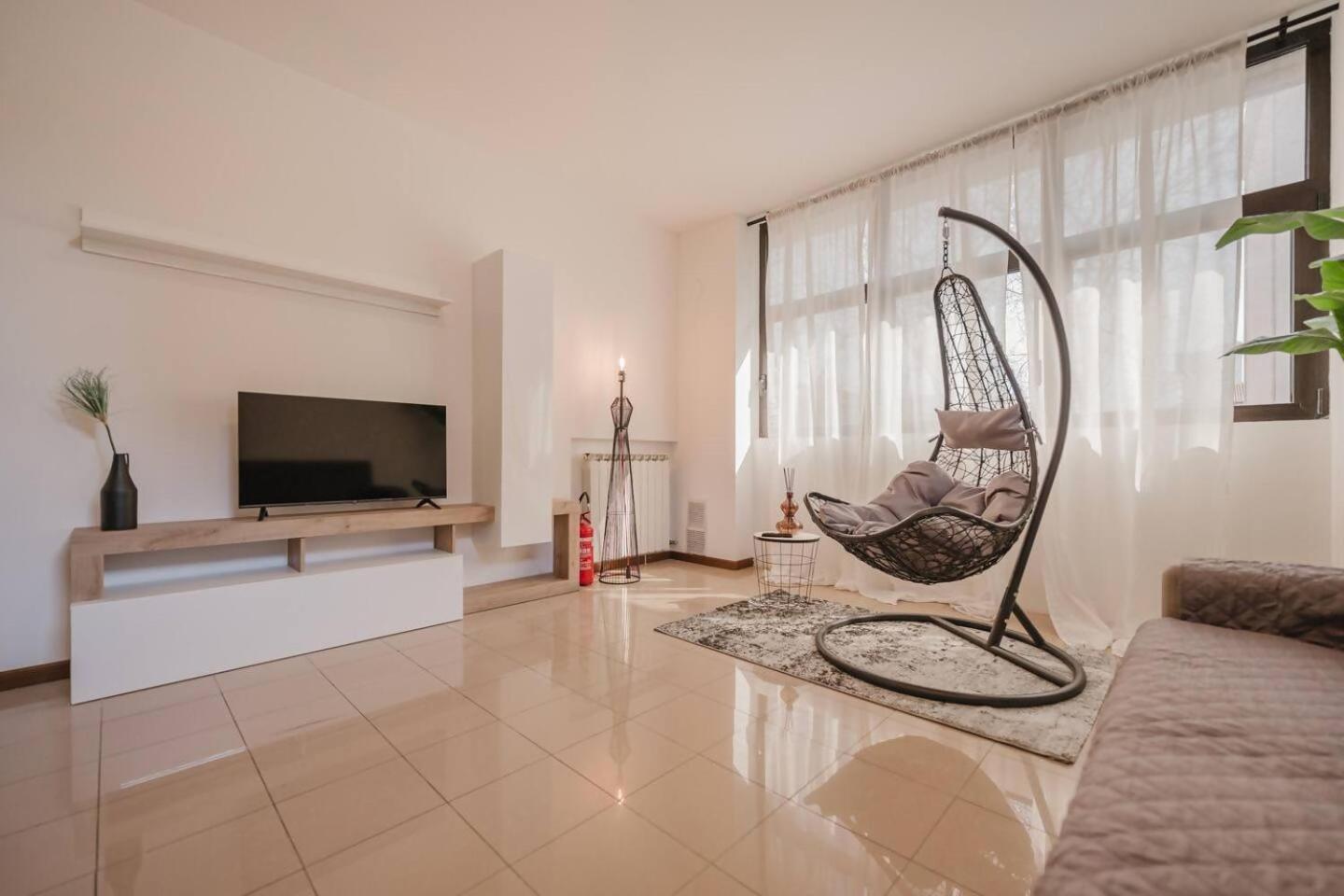 Unico 8 -alloggio A 450mt Dalla Stazione Apartment